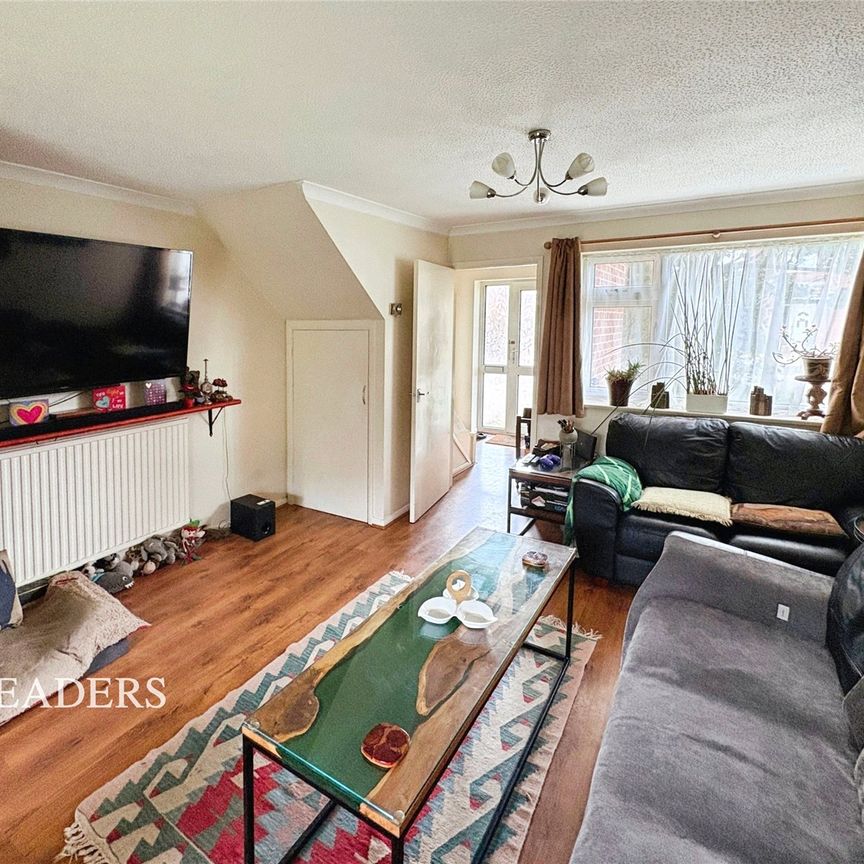 3 bedroom house to rent Greenfields, Earith, Huntingdon, Cambridgeshire, PE28 - Photo 1