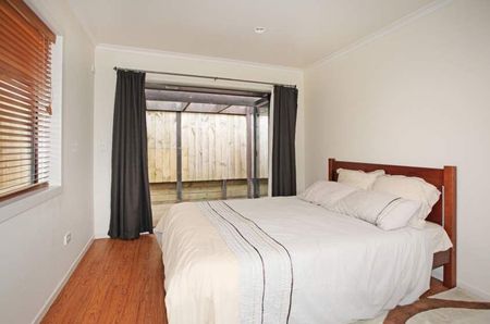 3 Bedroom 1 bathroom Brick House - Photo 4