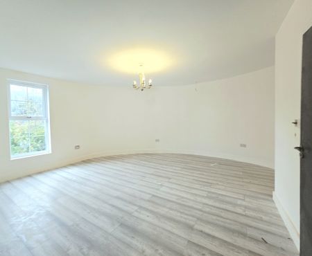 Sandy Rise, Buckinghamshire, SL9 - Photo 3