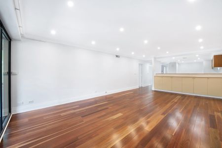 4/122 Sailors Bay Road, Northbridge. - Photo 2