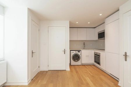 26 Balmoral Avenue — Studio - unit 208 - Photo 4