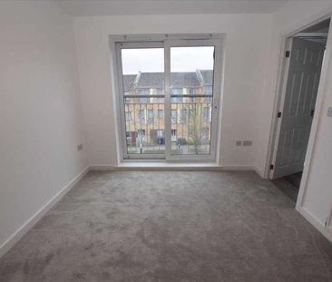 Fortune Avenue, Edgware, HA8 - Photo 2