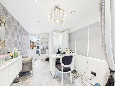 3 bedroom bungalow to rent - Photo 2