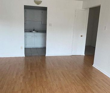 Spacieux appartement d'une chambre au 535 Beaubien à Longueuil - Photo 2