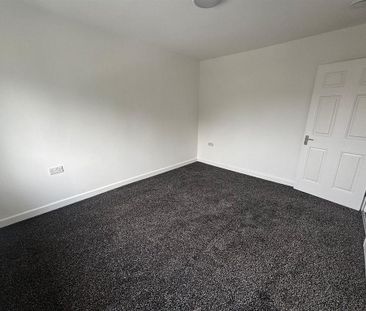 2 bedroom end of terrace house to rent - Photo 1