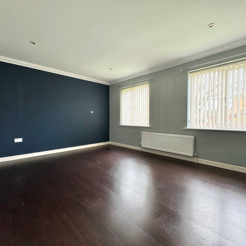 3 bedroom house to rent Beccles Road, Bradwell, NR31 - Photo 1