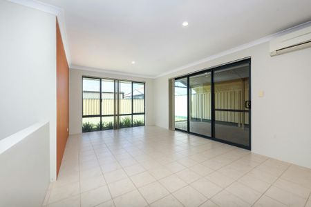 FRESH AND BRIGHT AMBIENCE - Photo 5