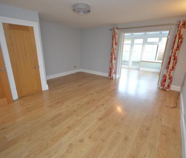 3 bedroom end of terrace house to rent - Photo 2