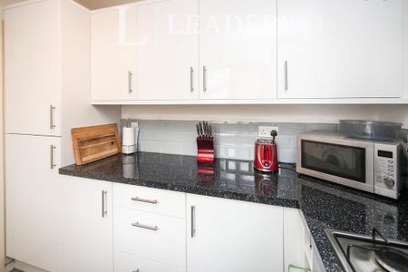 2 bedroom semi-detached house to rent - Photo 5