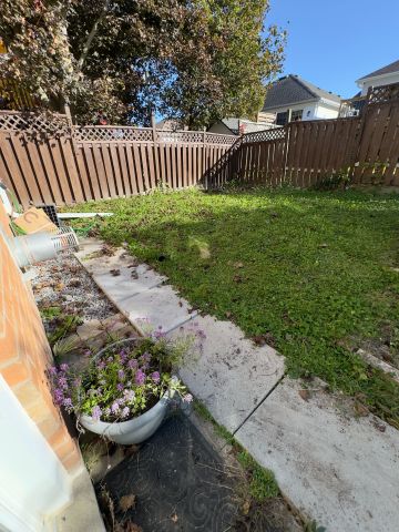 For Lease - 35 Champine Square, Clarington, Ontario - Photo 3