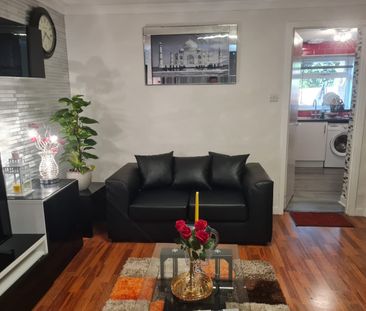 3 Bed Semi-Detached House, Elder Street, G51 - Photo 1