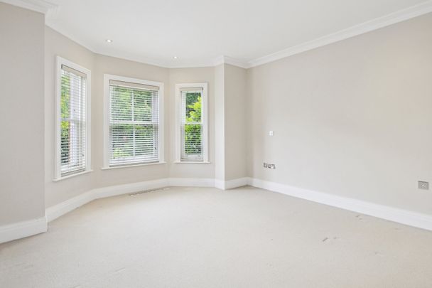 Old Avenue, Weybridge, Surrey, KT13 - Photo 1