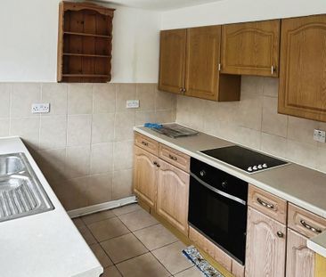 3 bedroom semi-detached house to rent - Photo 6