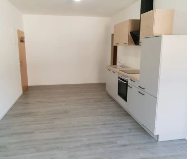 Ein - Zimmerwohnung mit neuer Küche + Balkon zu vermieten! - Foto 1