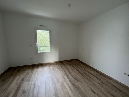 Location Maison 6 pièces 140m² - Photo 4