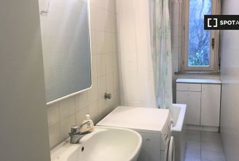 milan, Lombardy 20122