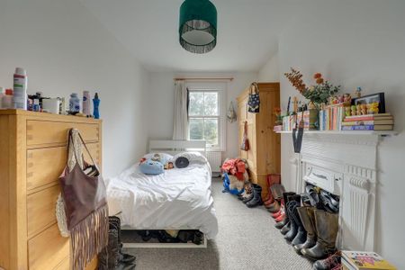 4 bedroom terraced house to rent - Photo 5