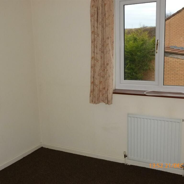 3 Bedroom Semi-Detached to Rent in Ashton - Photo 1