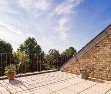 Duplex appartement met 2 slaapkamers, zonnig terras en garagebox - Photo 5