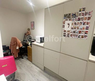 Studio to rent - Photo 6