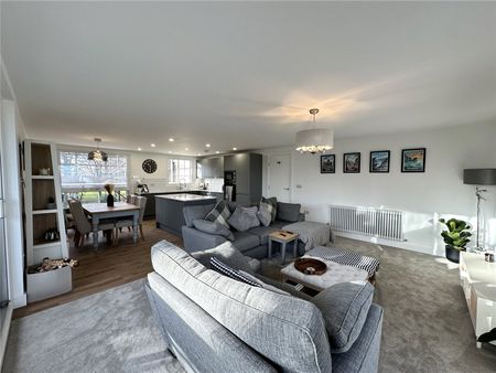 6, Lake View Court, Leeds, West Yorkshire, LS8 2TX - Photo 4