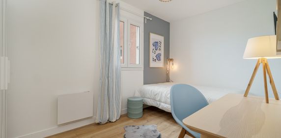 EMPERAIRE Roommate 5 Bedrooms at Aix en Provence - Photo 2