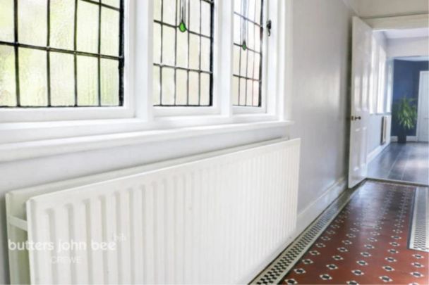 Nantwich Road, Crewe - Photo 1