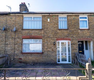 3 bedroom terraced house to rent - Photo 6