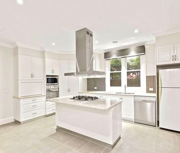 Spacious Family Home In The Heart Of Central Albury - Photo 6