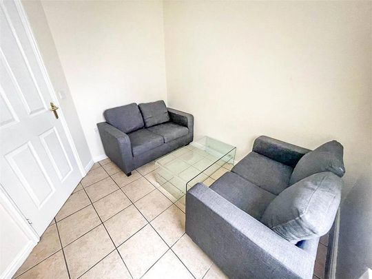 4 bedroom terraced house to rent - Photo 1