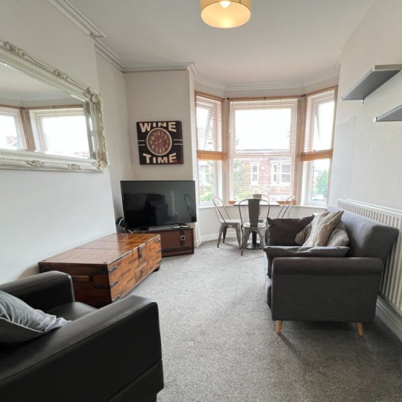 4 bed Apartment for Rent - Photo 1
