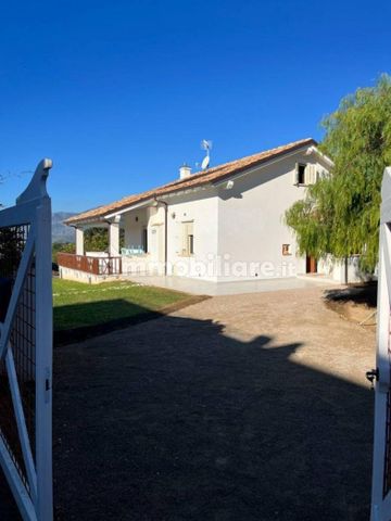 Villa unifamiliare via Giovanni Cena 11, Centro, Minturno - Photo 3