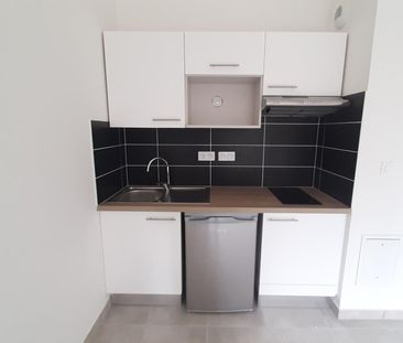 location Appartement T2 DE 41.51m² À CHAMPIGNY SUR MARNE - Photo 1