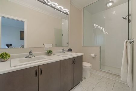 For Lease - 12 Laskin Drive, Vaughan, Ontario - Photo 3