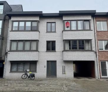 Ruim energiezuinig appartement in het centrum ! - Photo 2