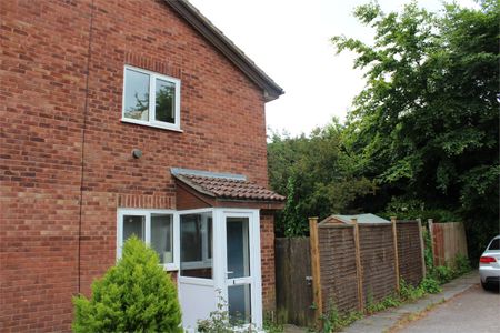 Orchid Close, Taunton - Photo 4