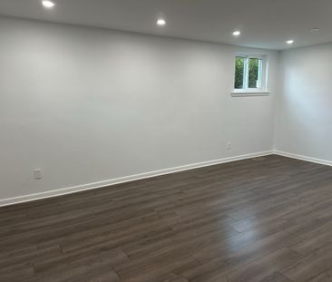 For Lease - 606 Lansdowne Drive, Oshawa, Ontario - Photo 3