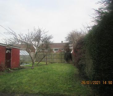 2 bedroom semi-detached bungalow to rent - Photo 3