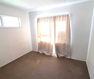 Ready to Move In on Kelly Road. - Photo 2