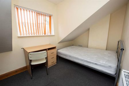 6 bedroom house to rent - Photo 3