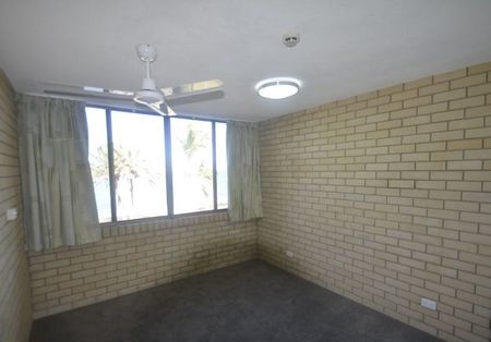 2 BEDROOM UNIT WITH SEA VIEWS - Photo 4