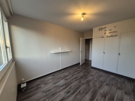 Location Appartement 4 pièces 88m² LYS LEZ LANNOY 59390 - Photo 3