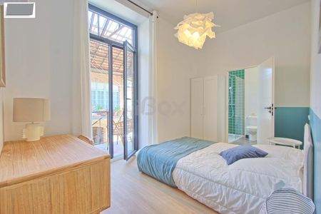 Appartement 15 pièce(s) 14 chambre(s) 323.55 m² - Photo 4