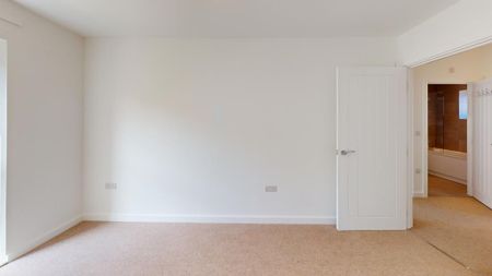 4 bedroom terraced house to rent - Photo 5