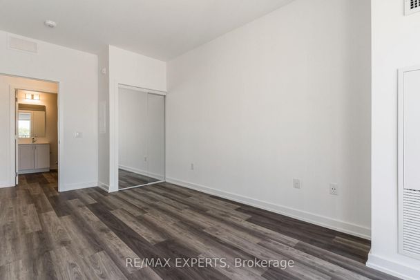 For Lease - 430 ESSA Road Unit# 424, Barrie, Ontario - Photo 1