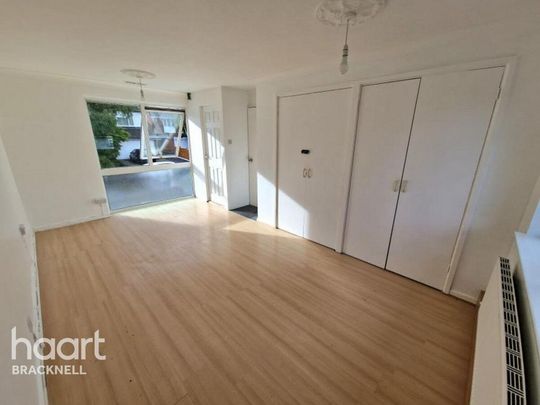 4 bedroom detached house to rent - Photo 1