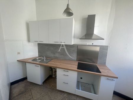 Location Appartement 2 pièces 63m² - Photo 4