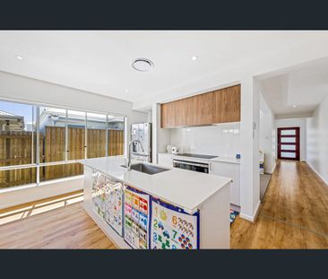 4 Conway Crescent, Banya, Qld 4551 - Photo 2