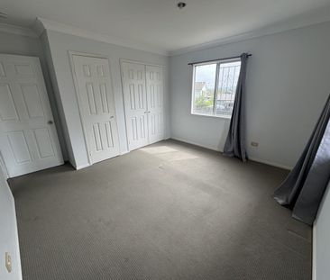 Spacious High-Set Family Home in Prime Sunnybank Hills Location wit... - Photo 2