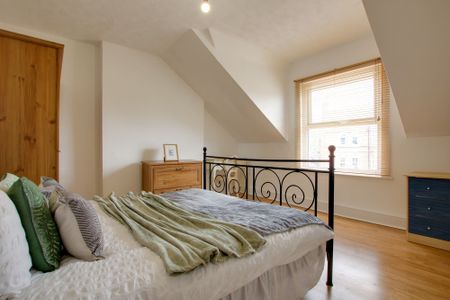 2 bed apartment to rent in Queens Road, Leicester, LE2 - Photo 3